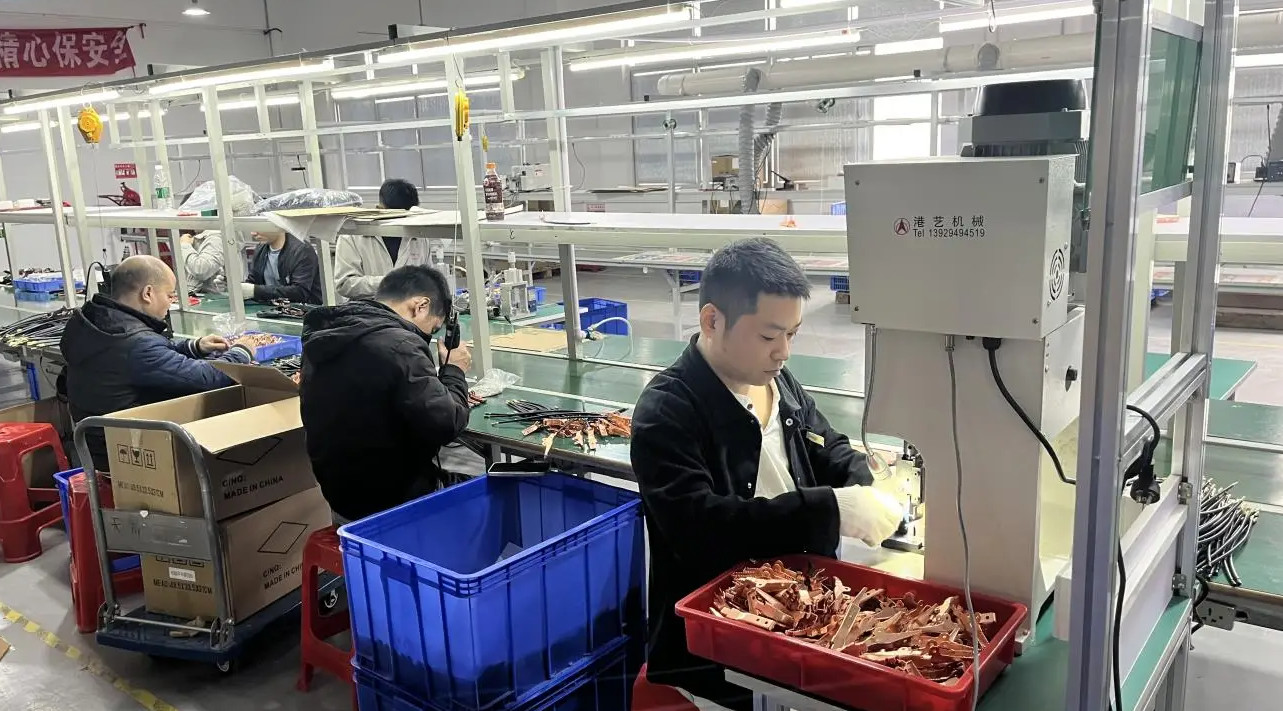 Shenzhen CHL Industries Co., Ltd. 工場生産ライン