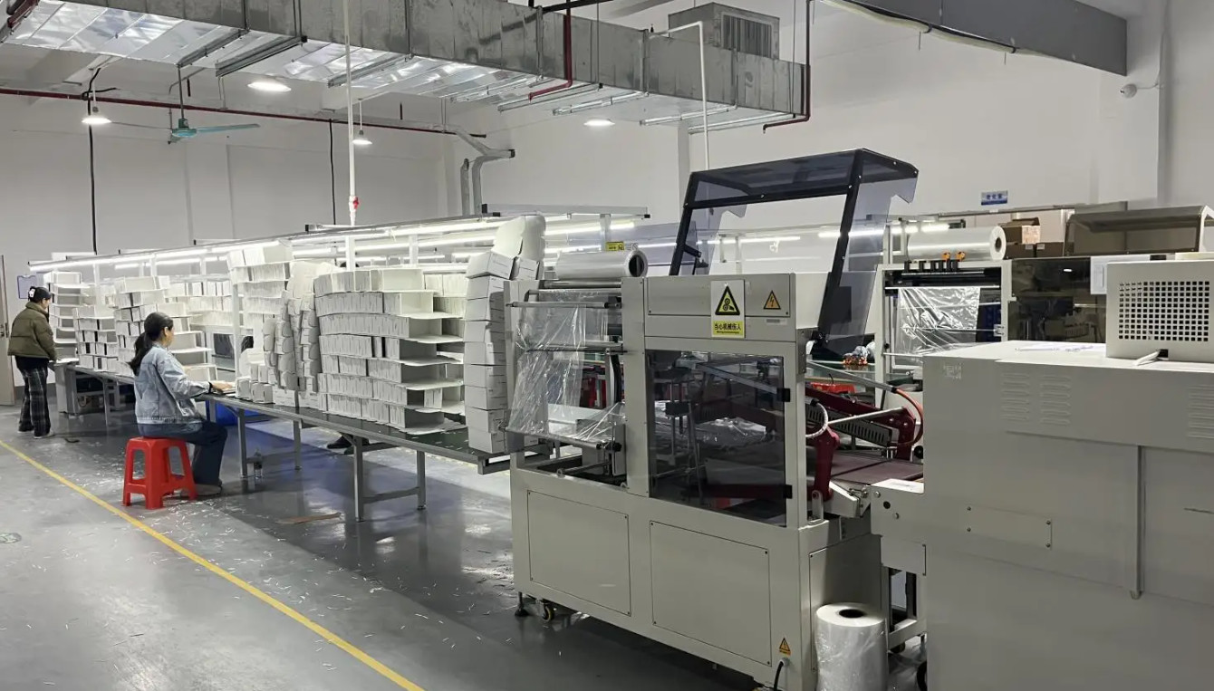 Shenzhen CHL Industries Co., Ltd. 工場生産ライン